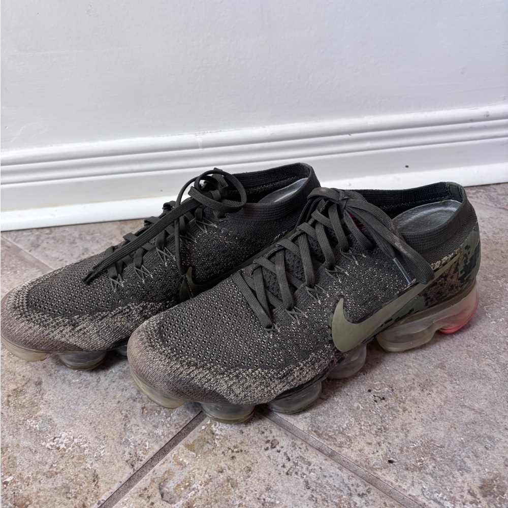 Nike Olive Air VaporMax Flyknit Sneakers